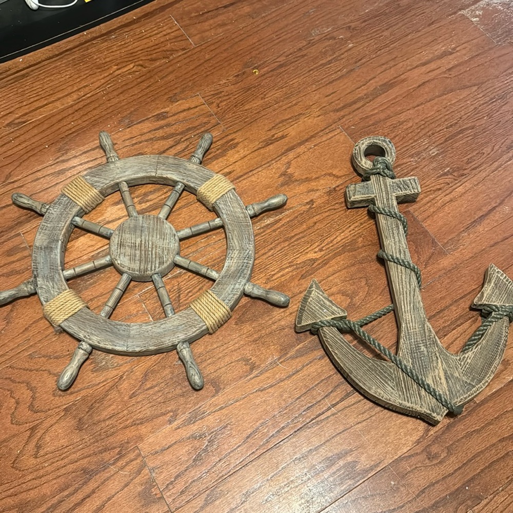 Nautical wall decor